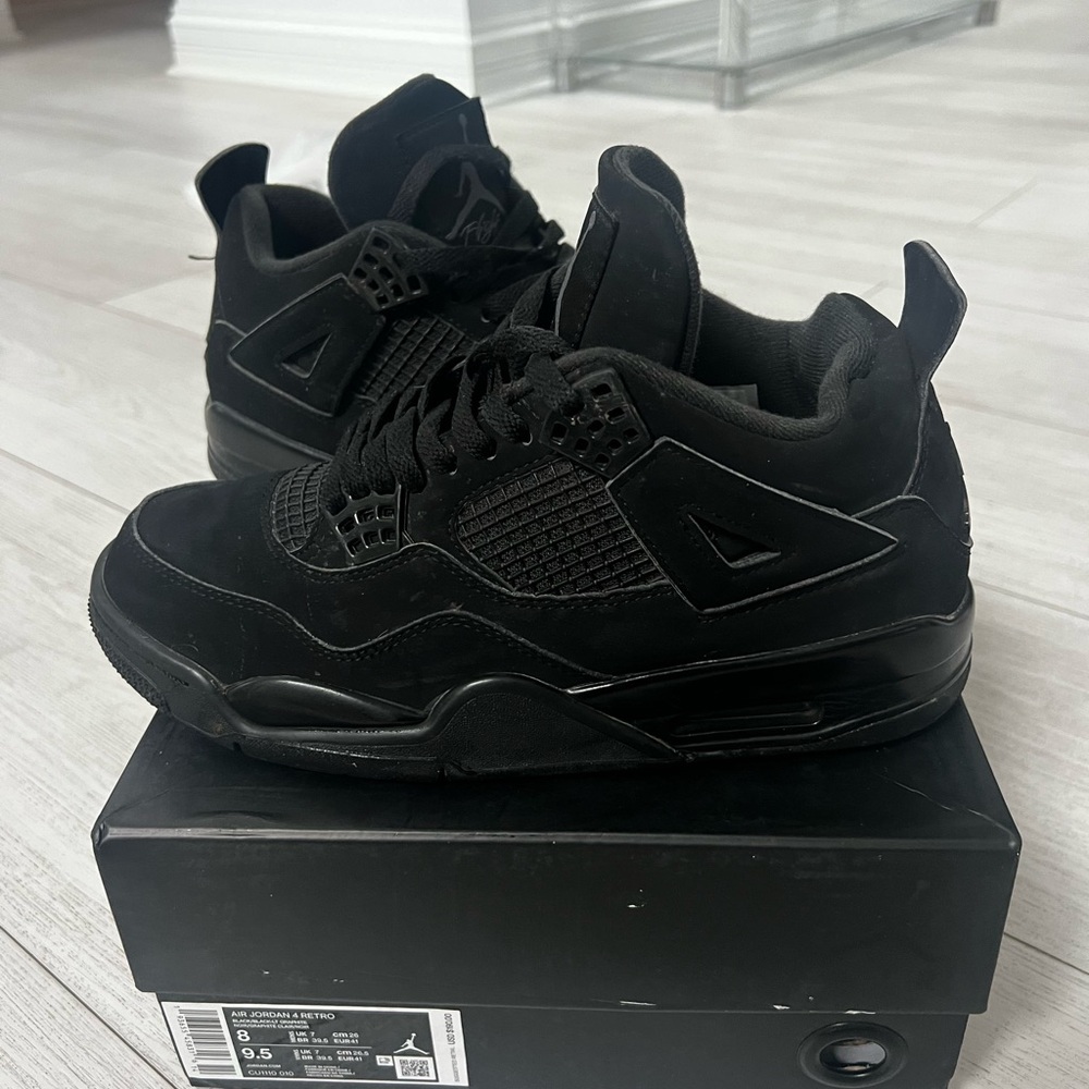 AIR JORDAN 4 RETRO US SIZE 8